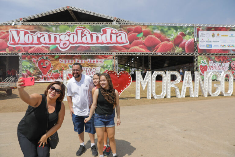 29ª edição da Festa do Morango reúne mais de 500 mil pessoas e movimenta R$ 55 milhões