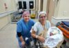 Bebês do Hospital de Santa Maria ganham toucas customizadas e nascem em clima de Copa