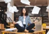 Como cinco perguntas no fim do expediente podem proteger sua saúde mental no trabalho