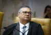 Dino proíbe que PF mire Mendonça em investigação sobre Master e cemitérios
